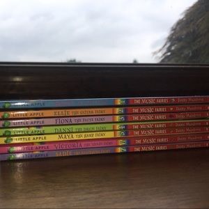 Rainbow magic // the music fairies  COMPLETE SET